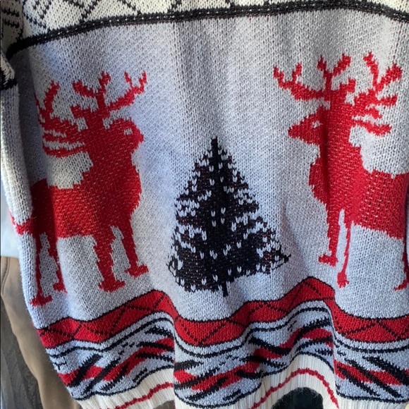 Comfy Patterned Sweater - Picture 3 of 5